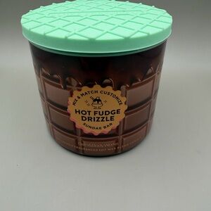 Bath & Body Works Hot Fudge Drizzle 3 Wick Candle